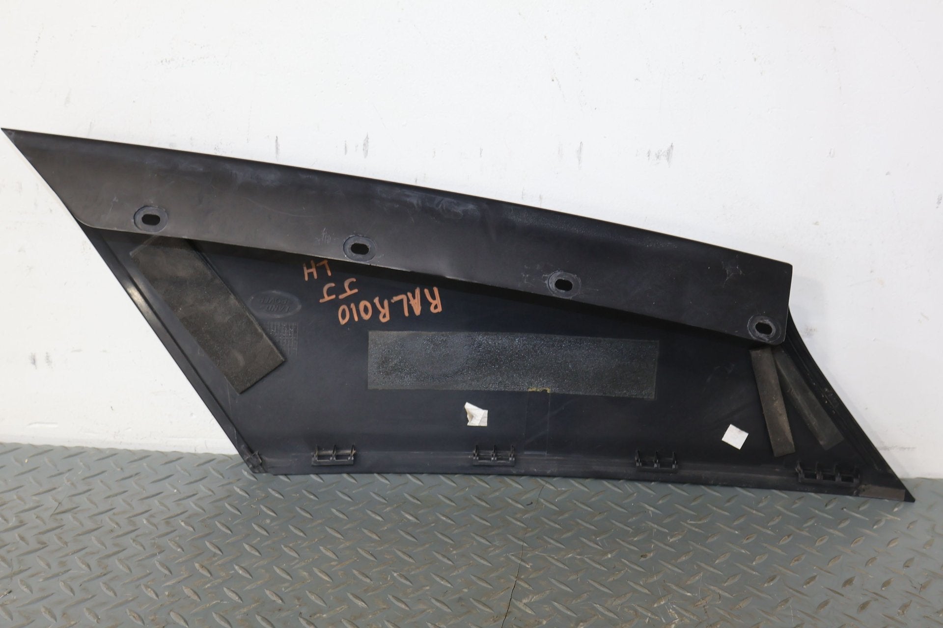 10-11 Range Rover Sport Left LH OEM Upper Tail Light Moulding (Matte Black)
