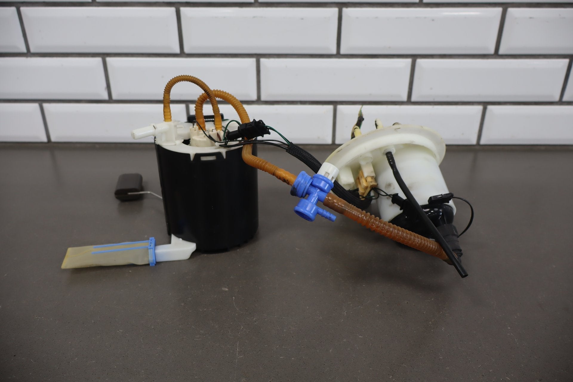 10-12 Jaguar X351 XJ 5.0 N/A Fuel Gas Tank Pump Sender Unit 9X239A309AC OEM