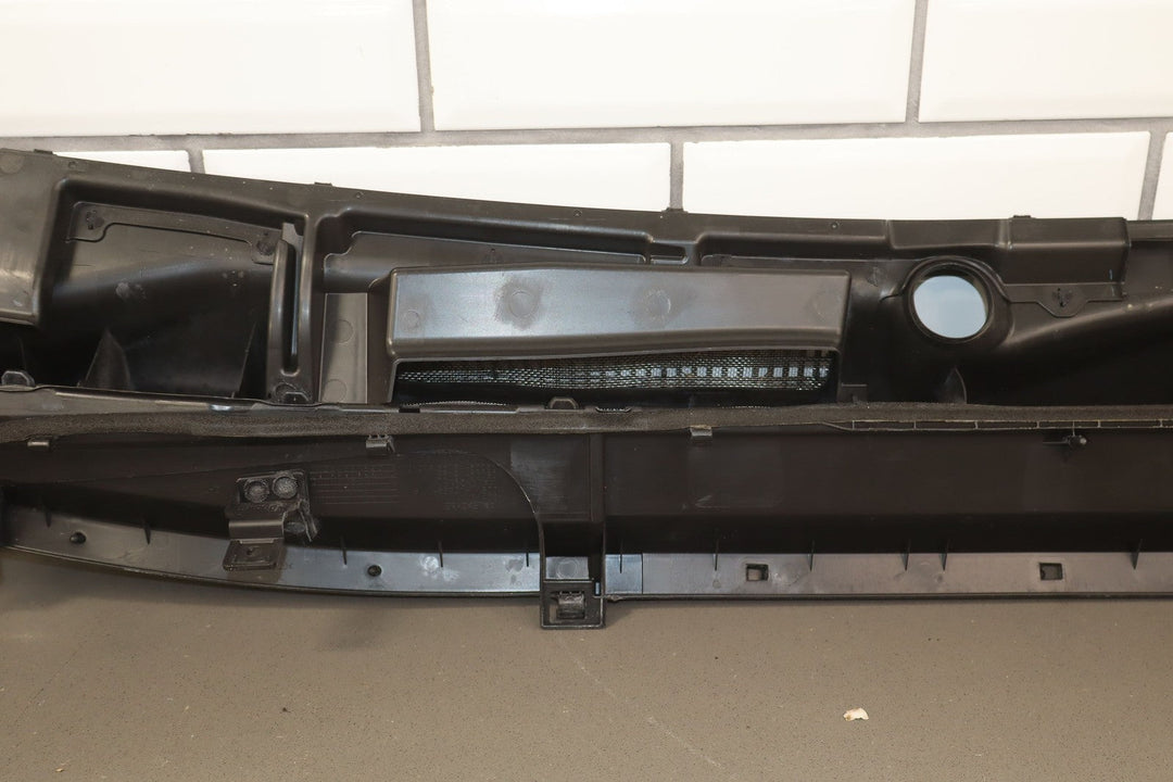 10 - 13 Lexus GX460 Front Center Cowl Vent Panel W/Seal (Textured Black)