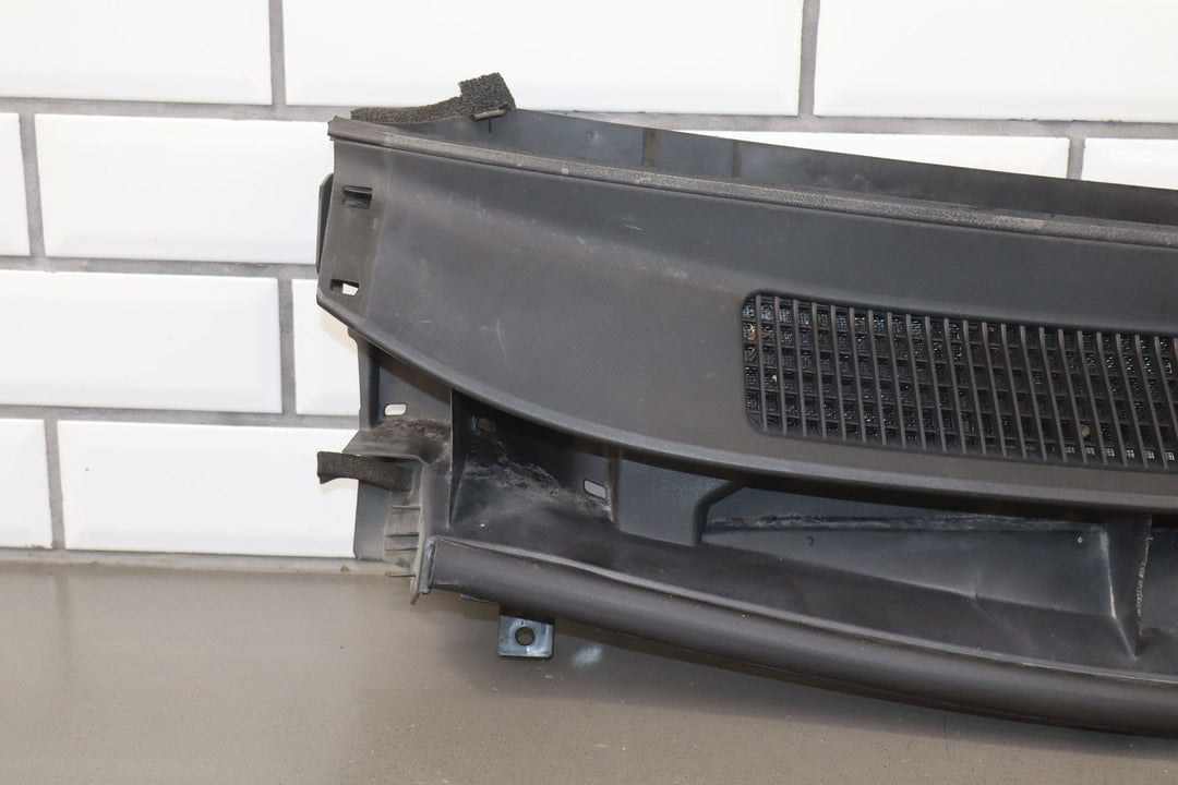 10 - 13 Lexus GX460 Front Center Cowl Vent Panel W/Seal (Textured Black)