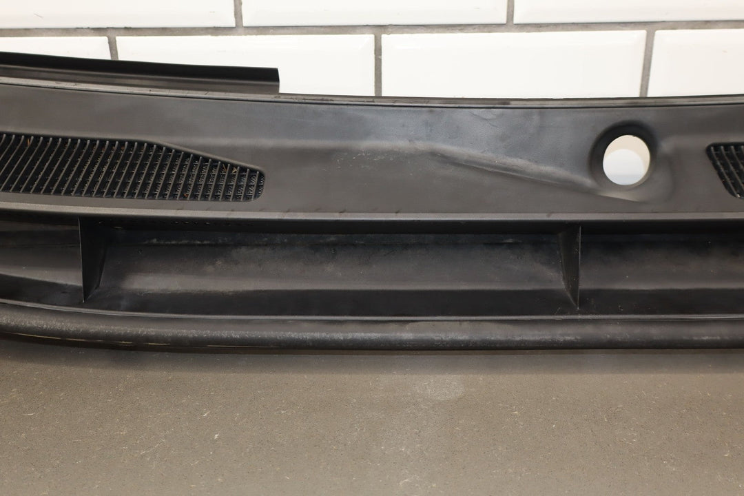 10 - 13 Lexus GX460 Front Center Cowl Vent Panel W/Seal (Textured Black)