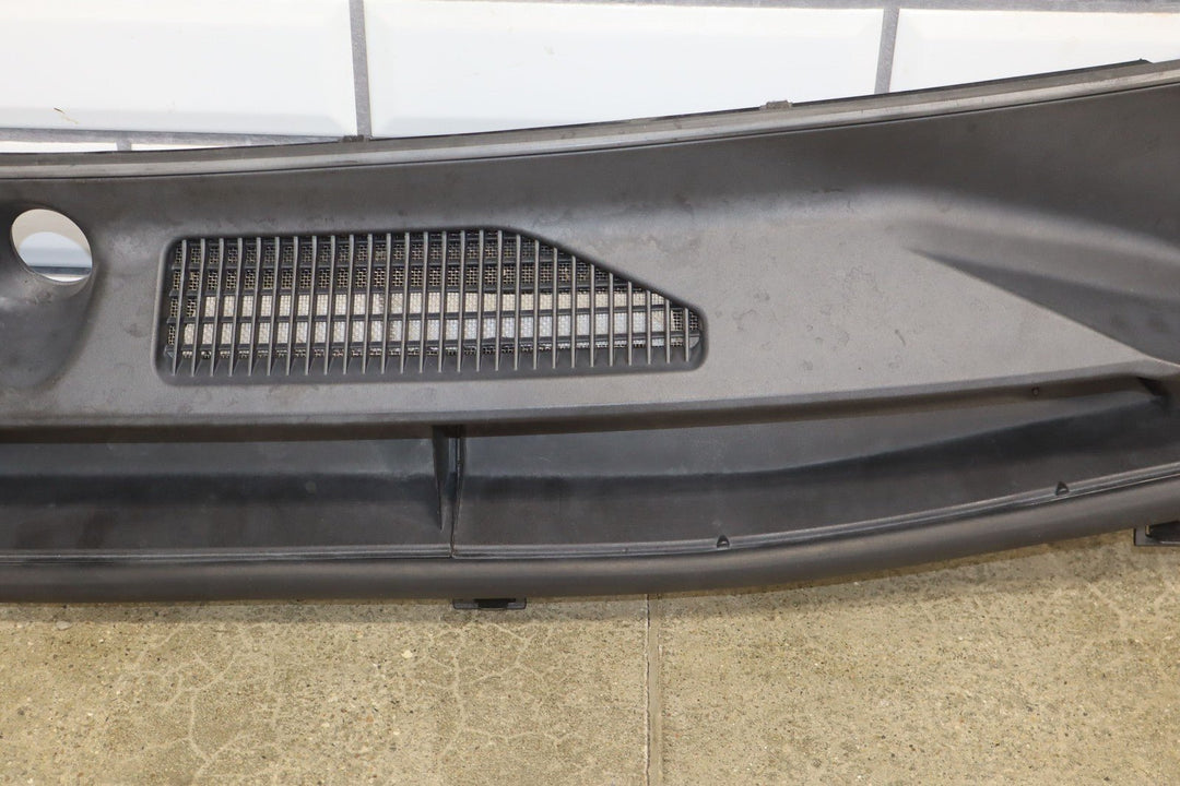 10 - 13 Lexus GX460 Front Center Cowl Vent Panel W/Seal (Textured Black)