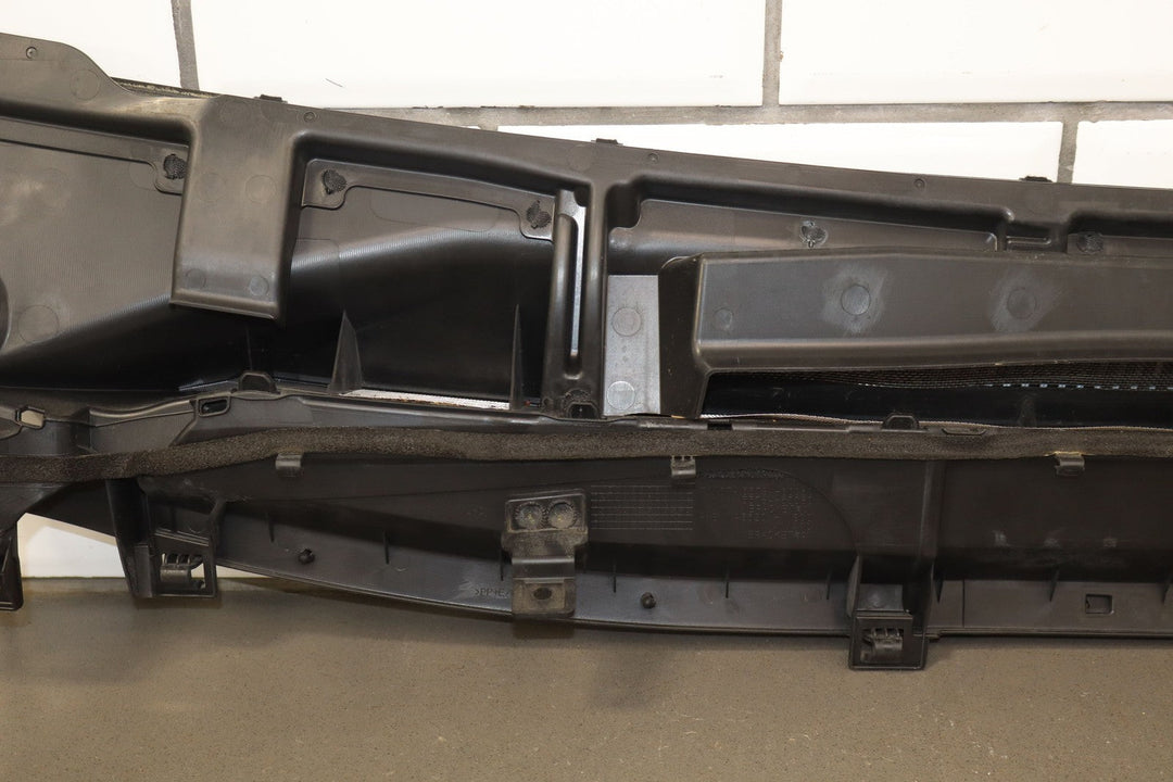 10 - 13 Lexus GX460 Front Center Cowl Vent Panel W/Seal (Textured Black)
