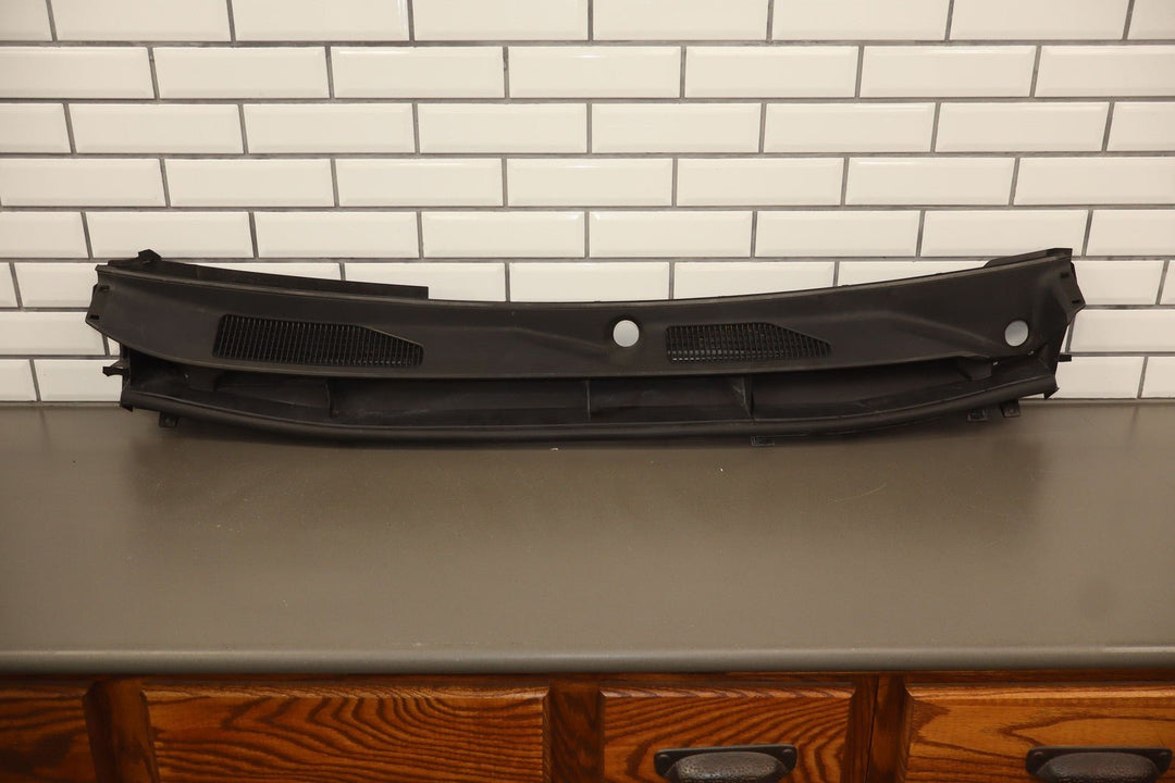 10 - 13 Lexus GX460 Front Center Cowl Vent Panel W/Seal (Textured Black)