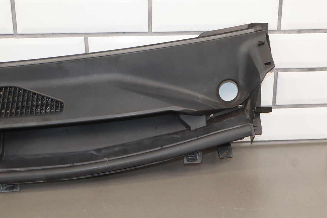 10 - 13 Lexus GX460 Front Center Cowl Vent Panel W/Seal (Textured Black)