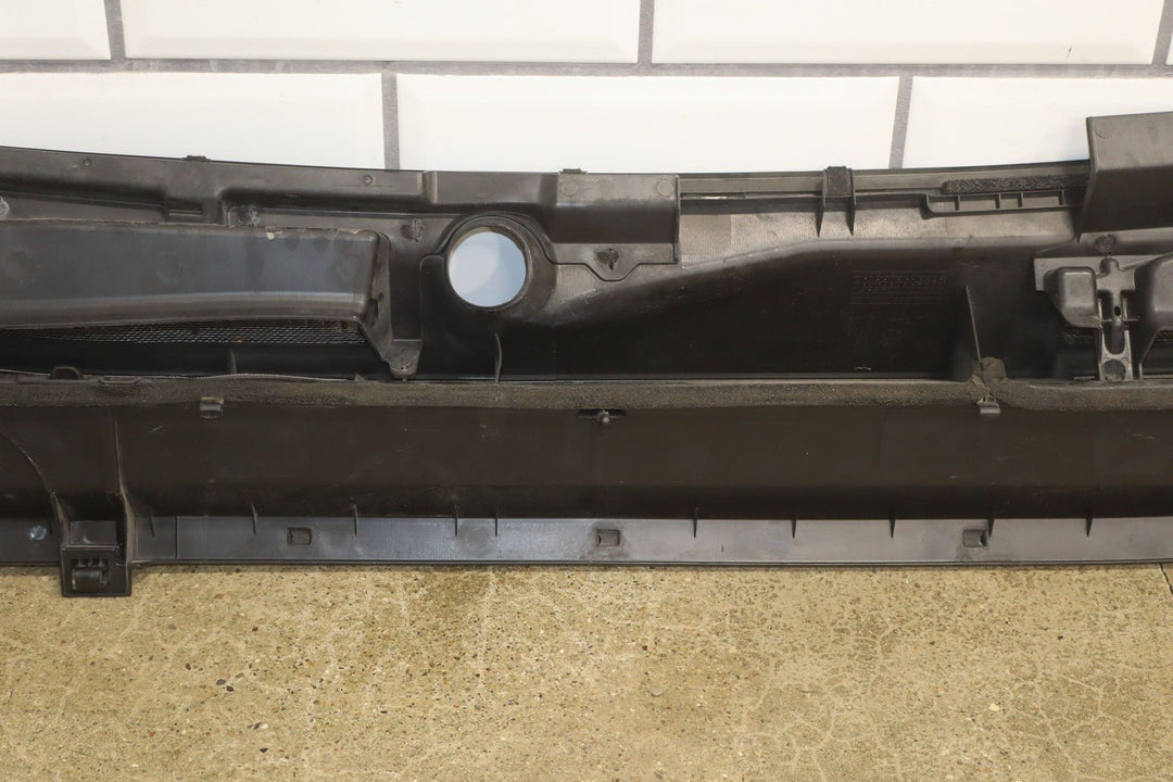 10 - 13 Lexus GX460 Front Center Cowl Vent Panel W/Seal (Textured Black)