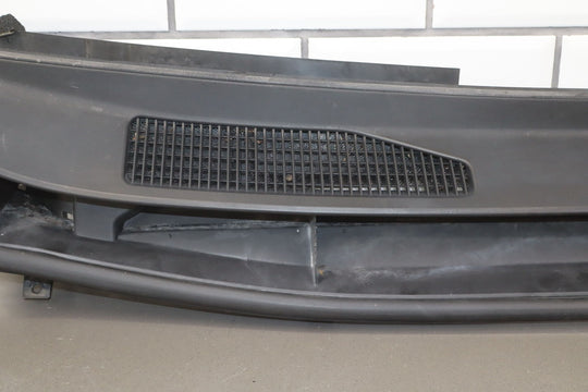 10 - 13 Lexus GX460 Front Center Cowl Vent Panel W/Seal (Textured Black)