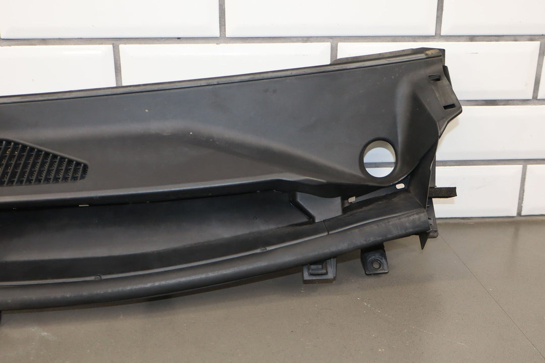 10 - 13 Lexus GX460 Front Center Cowl Vent Panel W/Seal (Textured Black)