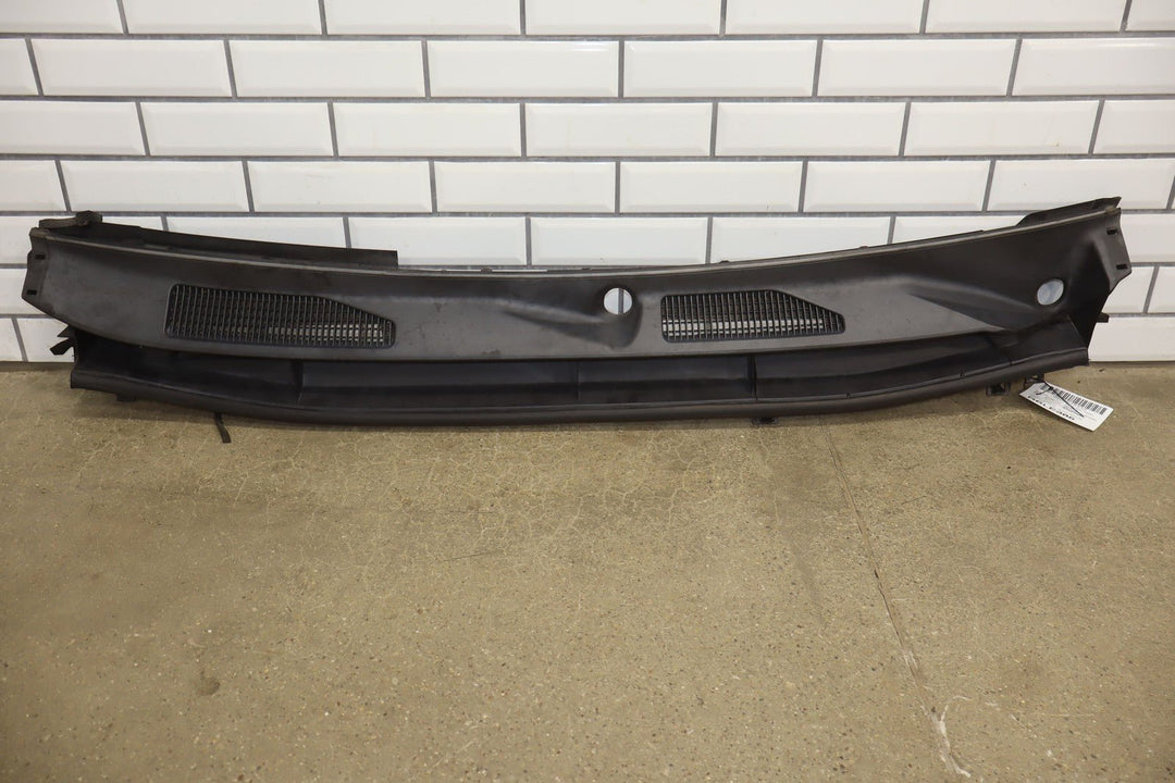 10 - 13 Lexus GX460 Front Center Cowl Vent Panel W/Seal (Textured Black)