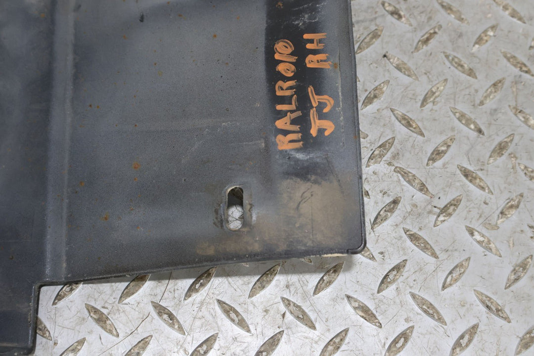 10 - 13 Range Rover Right RH Lower Fender Moulding (Santorini Black 820)