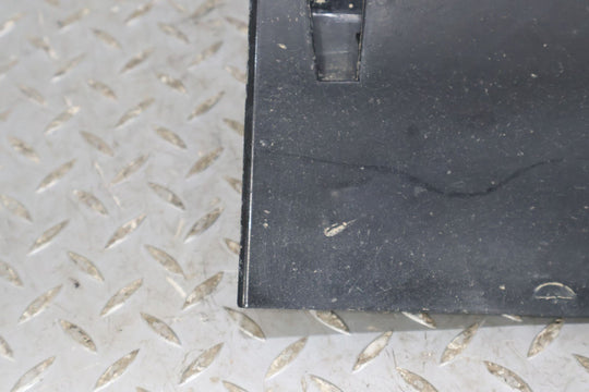 10 - 13 Range Rover Right RH Lower Fender Moulding (Santorini Black 820)