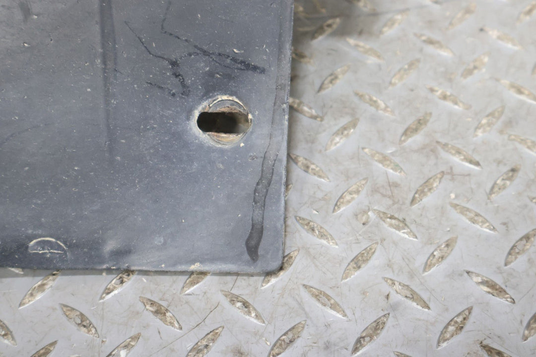 10 - 13 Range Rover Right RH Lower Fender Moulding (Santorini Black 820)