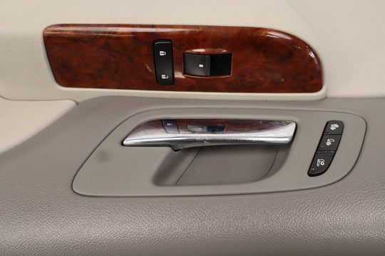 10 - 14 GMC Yukon Tahoe Suburban Avalanche Right Passenger Front Door Panel