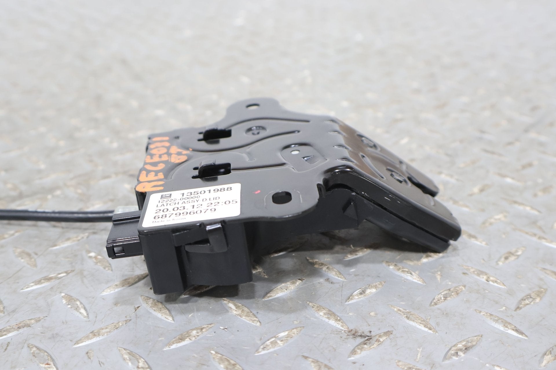 10-15 Chevy Camaro Coupe OEM Trunk Latch (Tested) See Notes