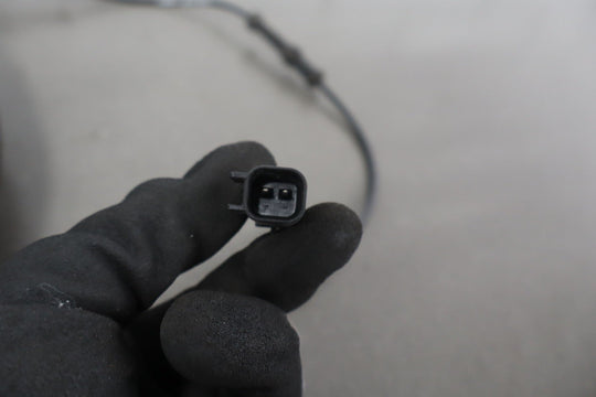 10 - 15 Chevy Camaro Front Right RH Spindle Knuckle W/ Hub