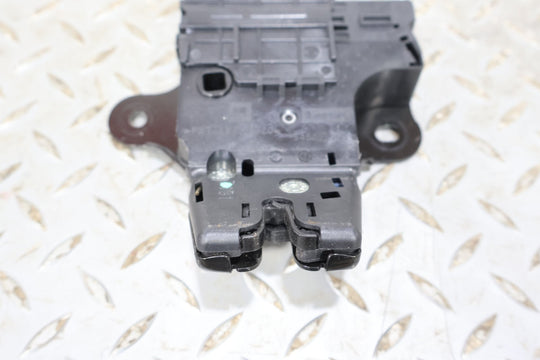 10 - 15 Chevy Camaro SS Coupe Trunk Deck Lid Latch W/Manual Release (Tested)