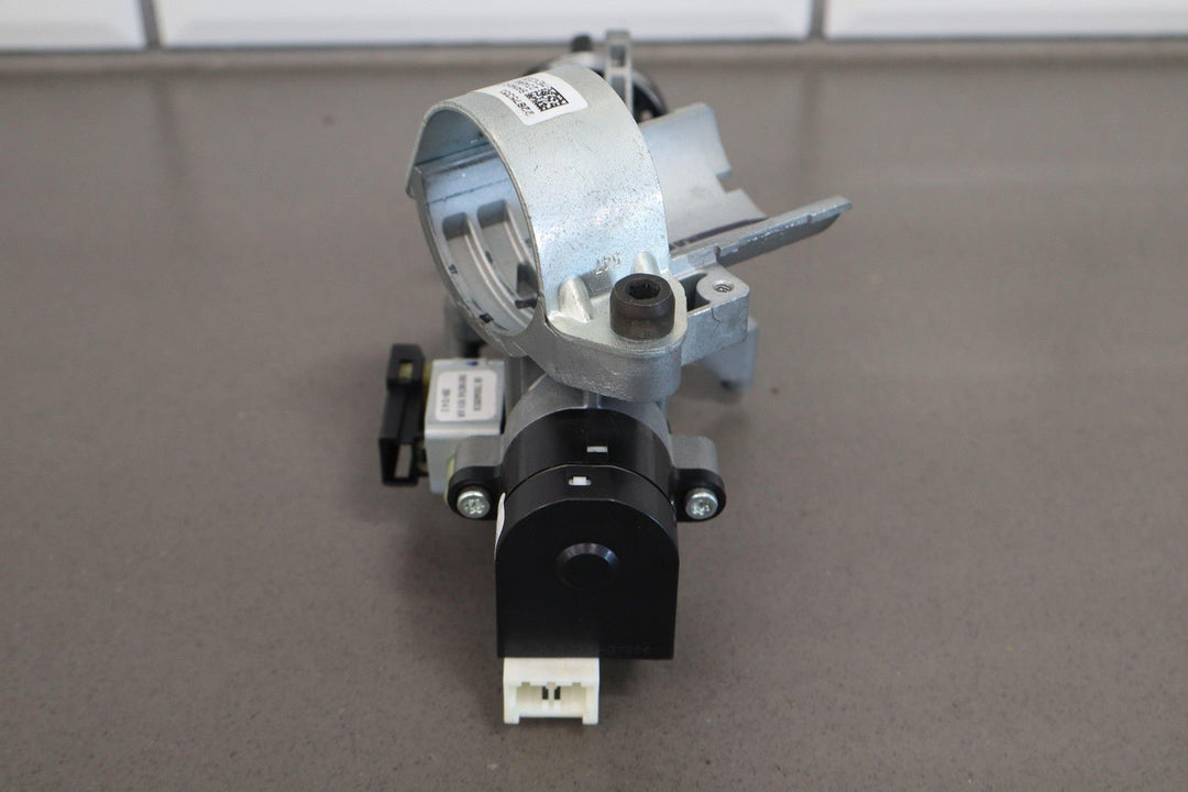 10 - 15 Chevy Camaro SS OEM Ignition Switch with Key