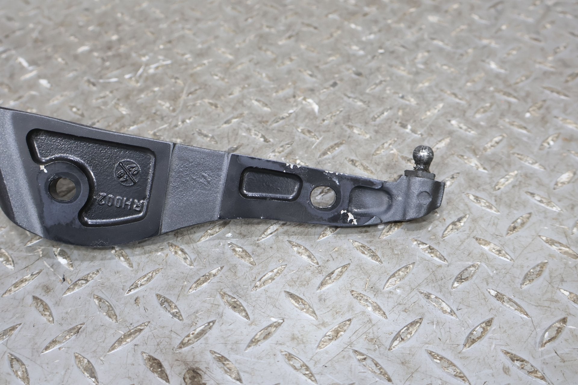 10 Aston Martin V8 Vantage Pair LH&RH Convertible Trunk Hinges Meteorite Silver
