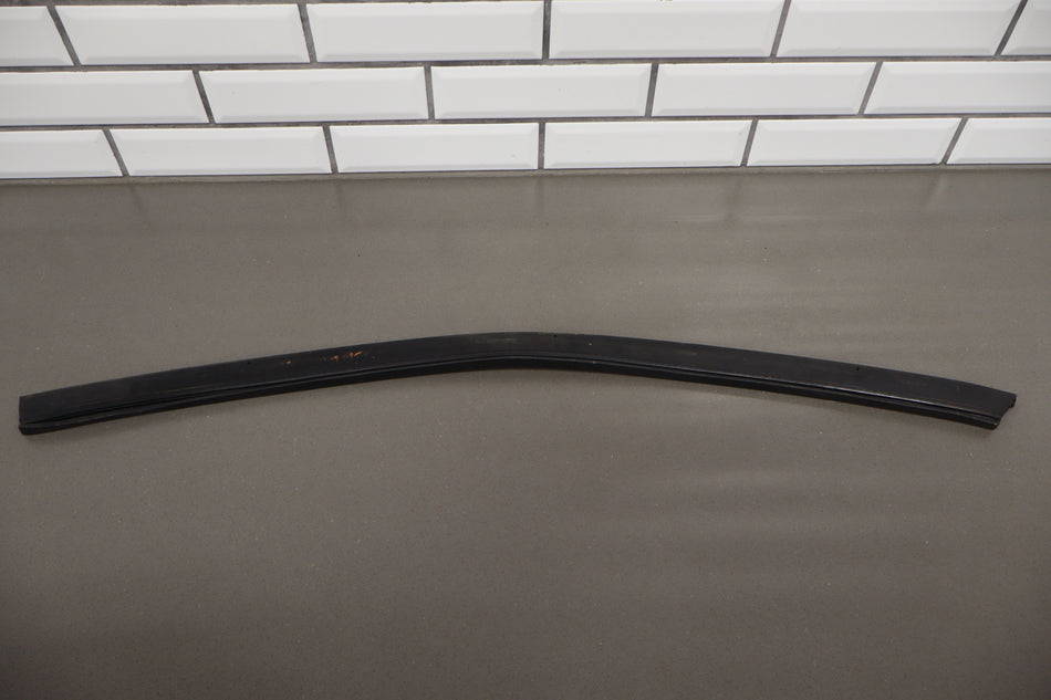 2003-2009 Hummer H2 Right Pssngr Rear Door To Body Weather Stripping Gasket Seal