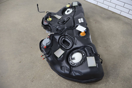 11-14 Dodge Challenger 5.7 Fuel Tank 19.5 Gal With Pump 68102695AG