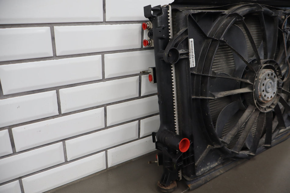11-14 Dodge Challenger 5.7 Radiator AC Condenser Cooling Fan Package OEM