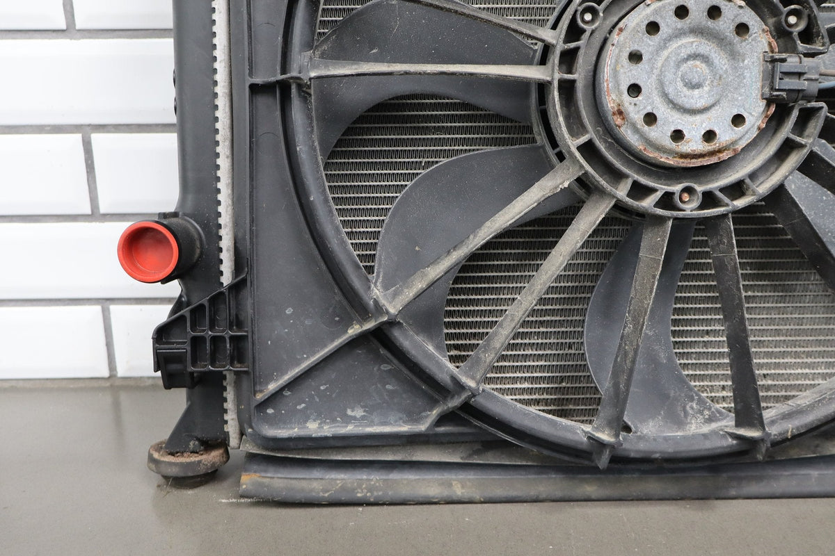 11-14 Dodge Challenger 5.7 Radiator AC Condenser Cooling Fan Package OEM
