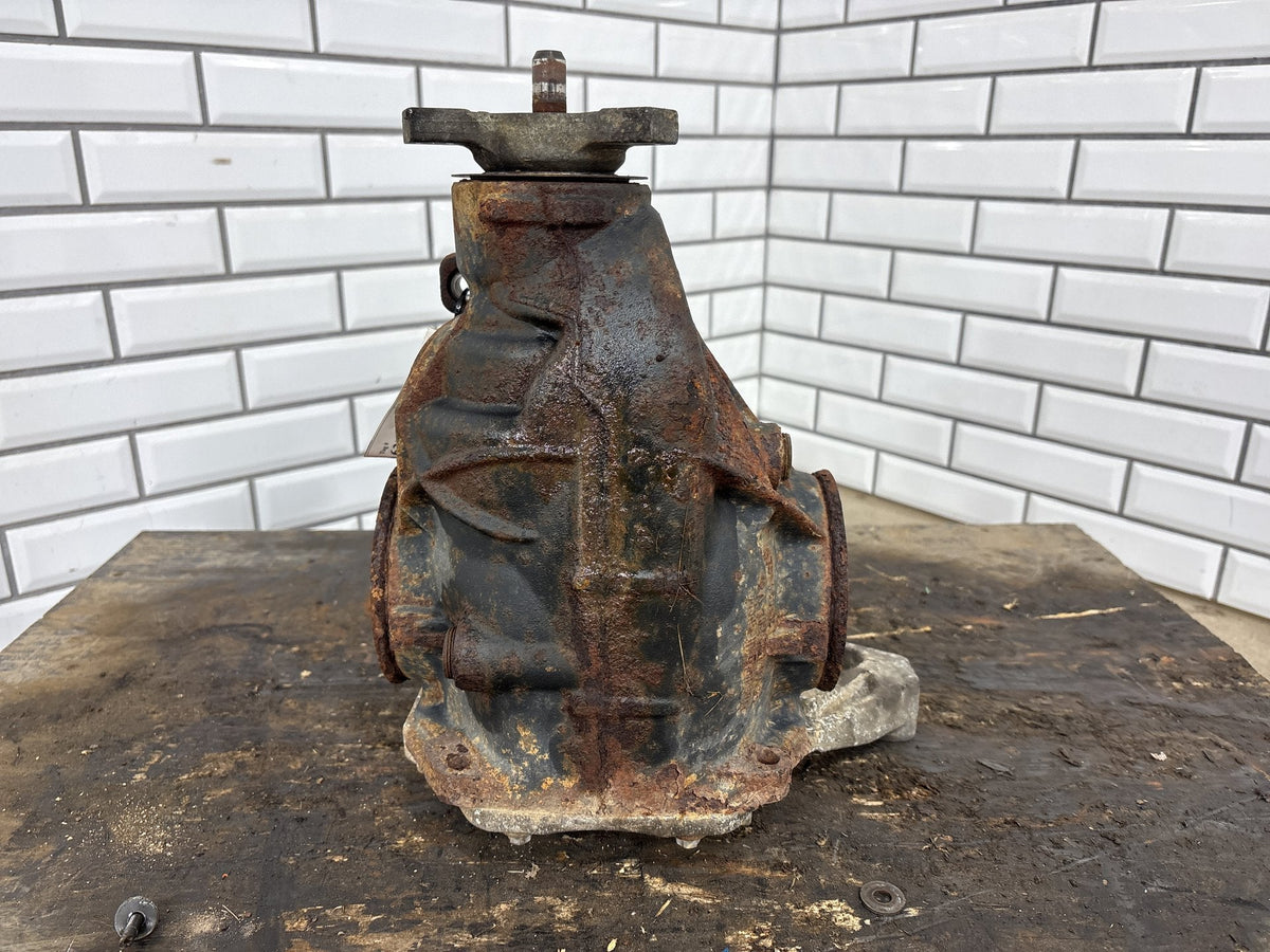 11-14 Dodge Challenger 5.7 Rear Differential Carrier 3.06 Ratio OEM