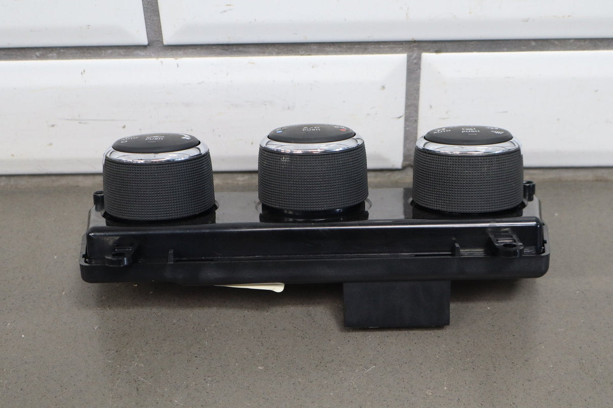 11-14 Dodge Challenger Dual Zone Climate Control 55111463AE Tested