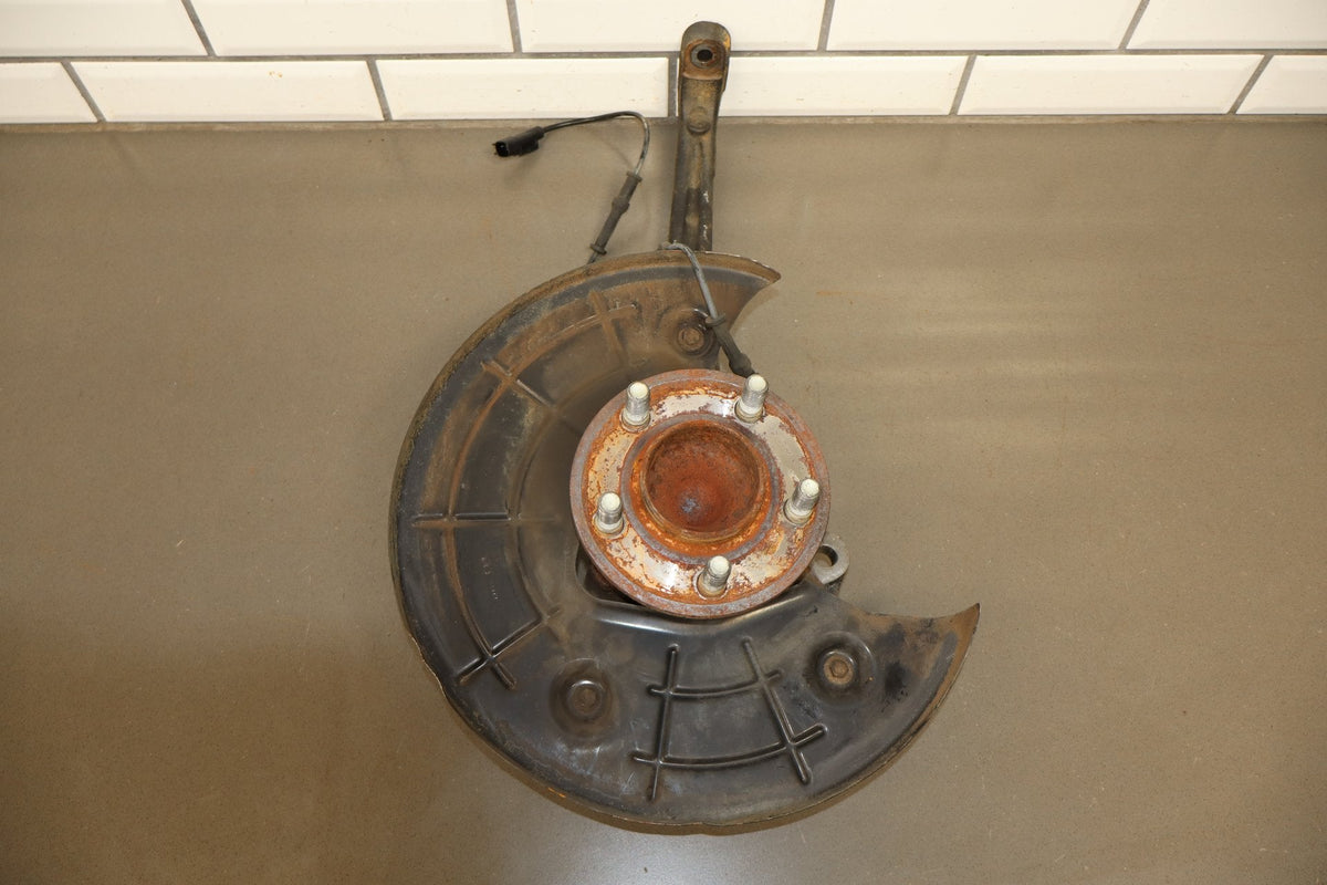 11-14 Dodge Challenger LH Driver Front Spindle Knuckle Hub ABS OEM