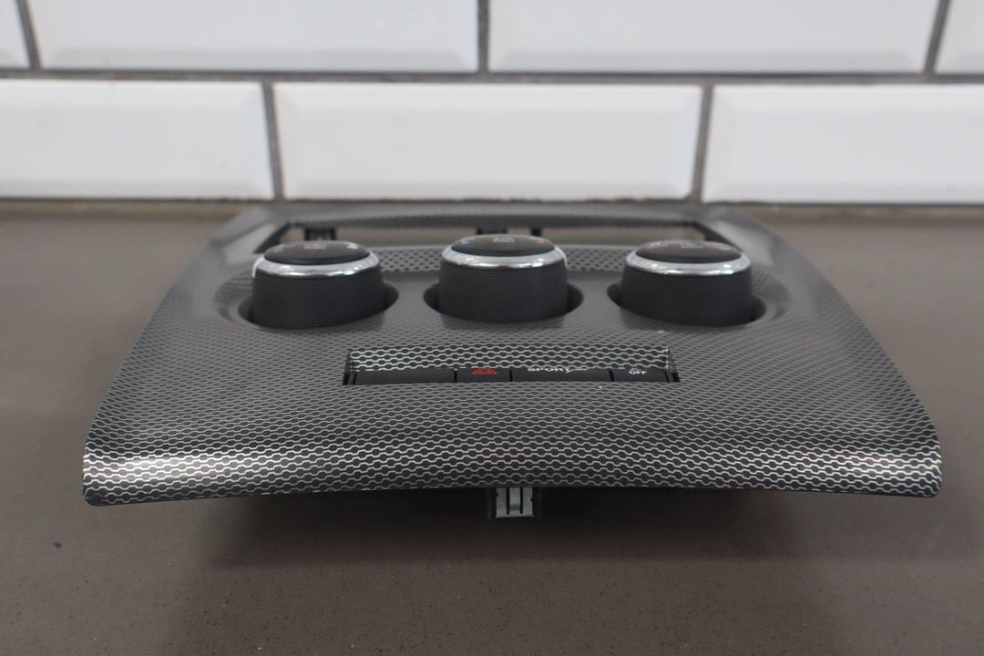 11 - 14 Dodge Challenger OEM Automatic Climate/Temperatur Control with Bezel