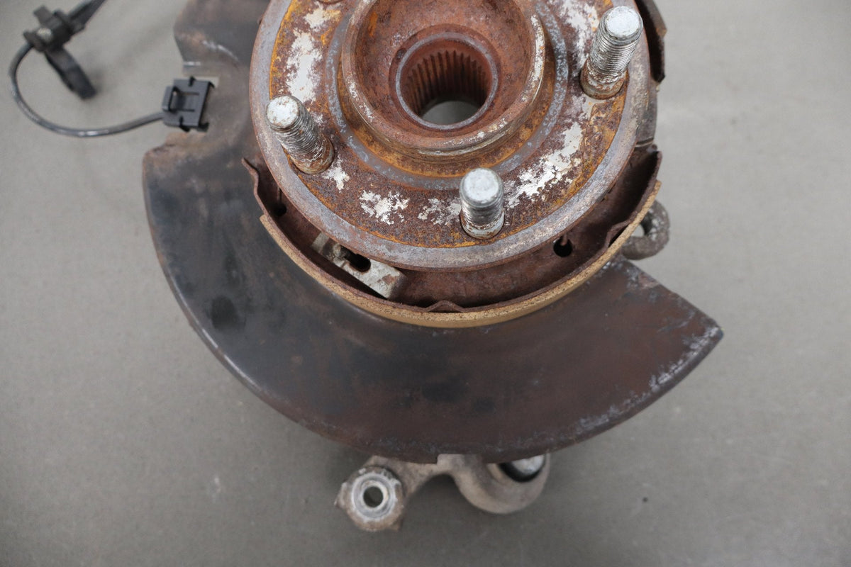 11-14 Dodge Challenger RH Rear Knuckle Spindle Hub 68089312AB OEM