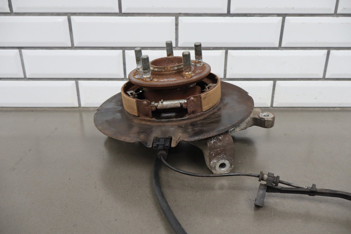 11-14 Dodge Challenger RH Rear Knuckle Spindle Hub 68089312AB OEM
