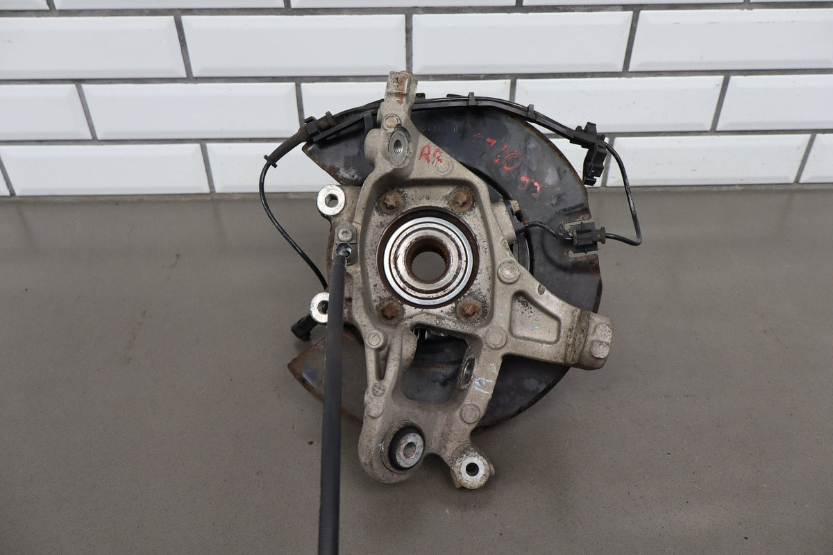 11-14 Dodge Challenger RH Rear Knuckle Spindle Hub 68089312AB OEM
