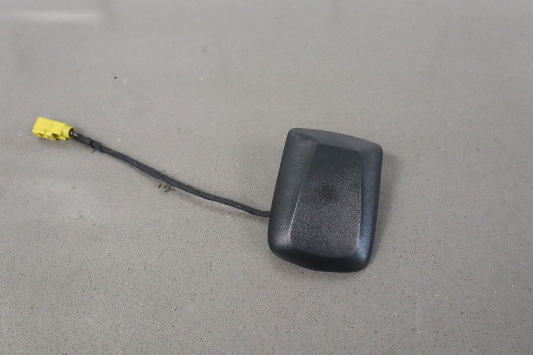 11 - 14 Dodge Challenger Trunk Mounted Antenna Black 05064908AA