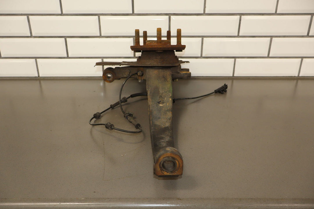 11 - 15 Jeep Grand Cherokee SRT8 Passenger Right Front Spindle / Knuckle OEM