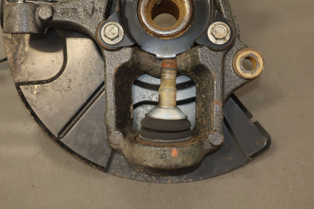 11 - 15 Jeep Grand Cherokee SRT8 Passenger Right Front Spindle / Knuckle OEM