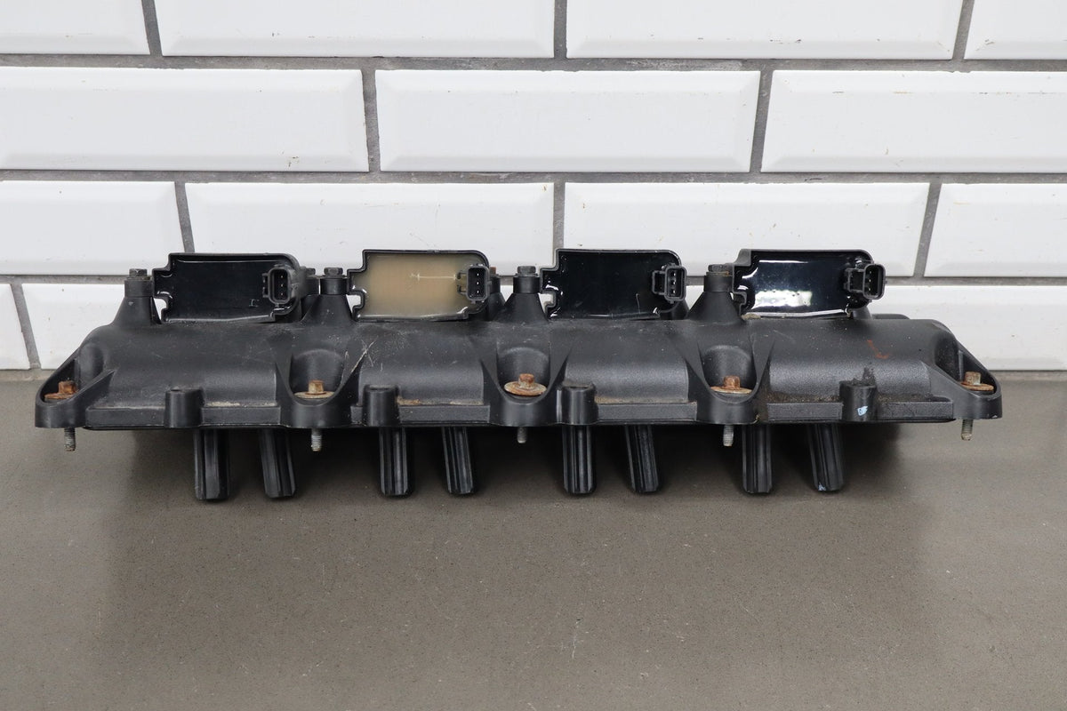 11-23 Dodge Challenger 5.7 Hemi Valve Cover Pair OEM