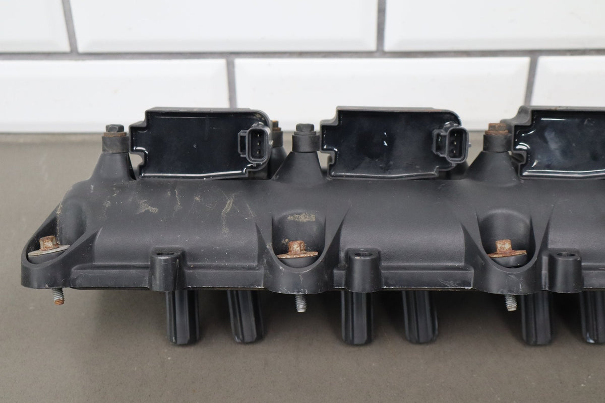 11-23 Dodge Challenger 5.7 Hemi Valve Cover Pair OEM