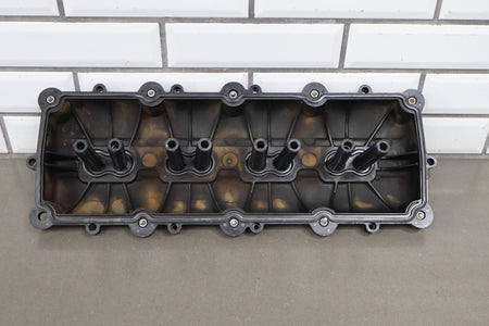 11-23 Dodge Challenger 5.7 Hemi Valve Cover Pair OEM
