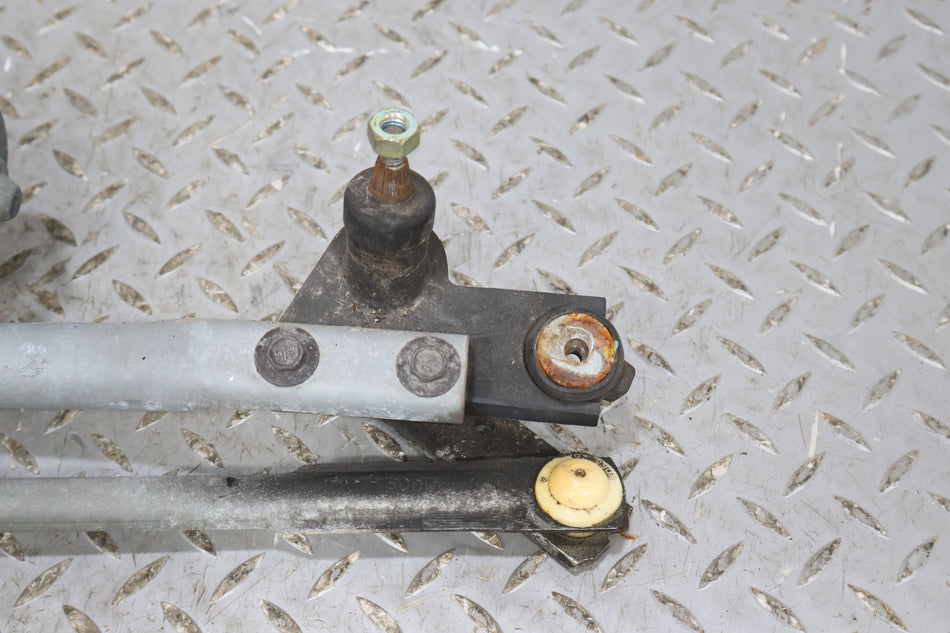 2004 Chevrolet Avalanche- Wiper Linkage