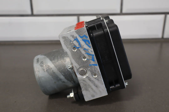 12 - 15 Chevy Camaro ABS Anti - Lock Brake Pump W/ Module OEM