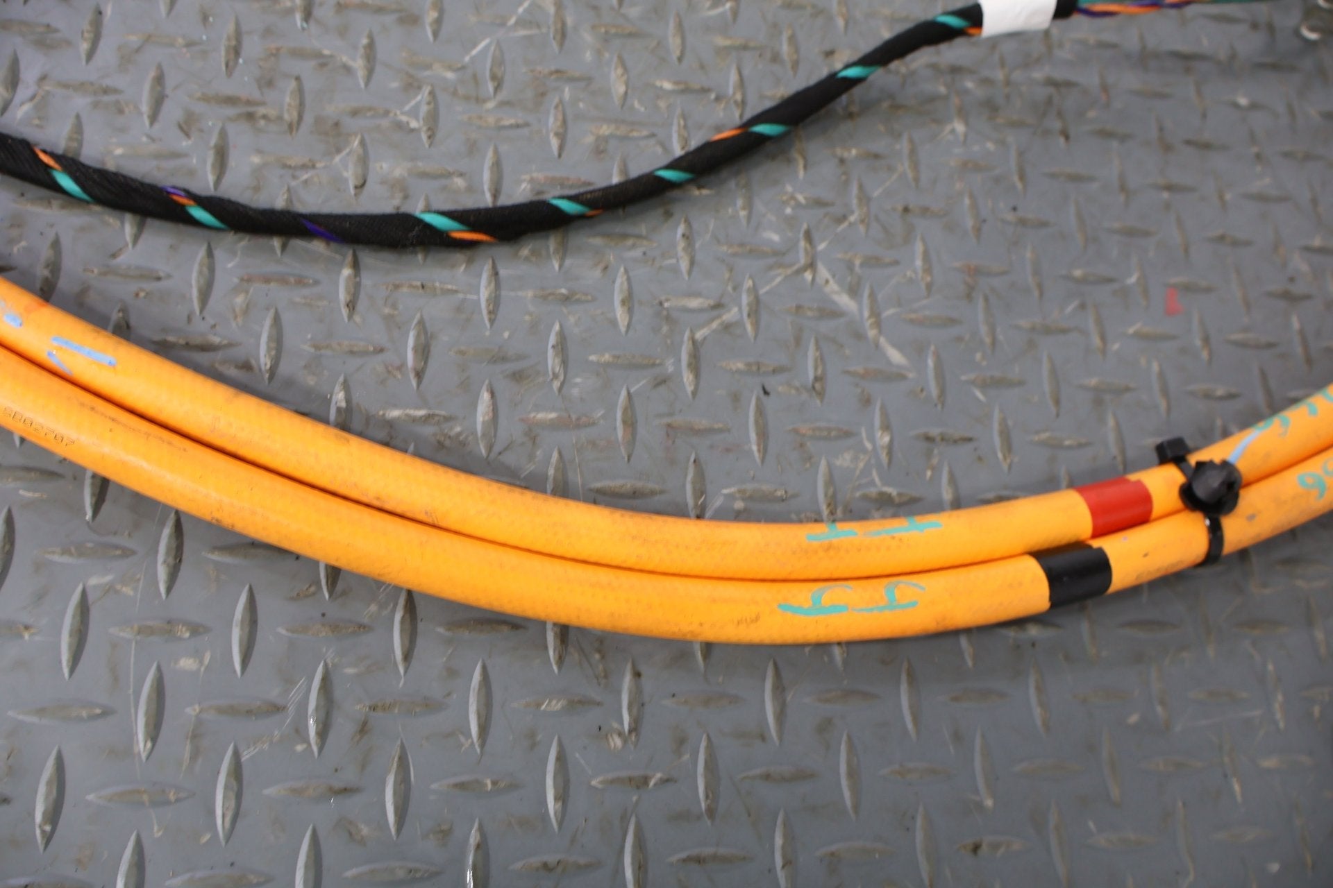 12-15 Tesla Model S Charging Port Door Wiring Harness ( 1030182-10-E ) 79K Miles