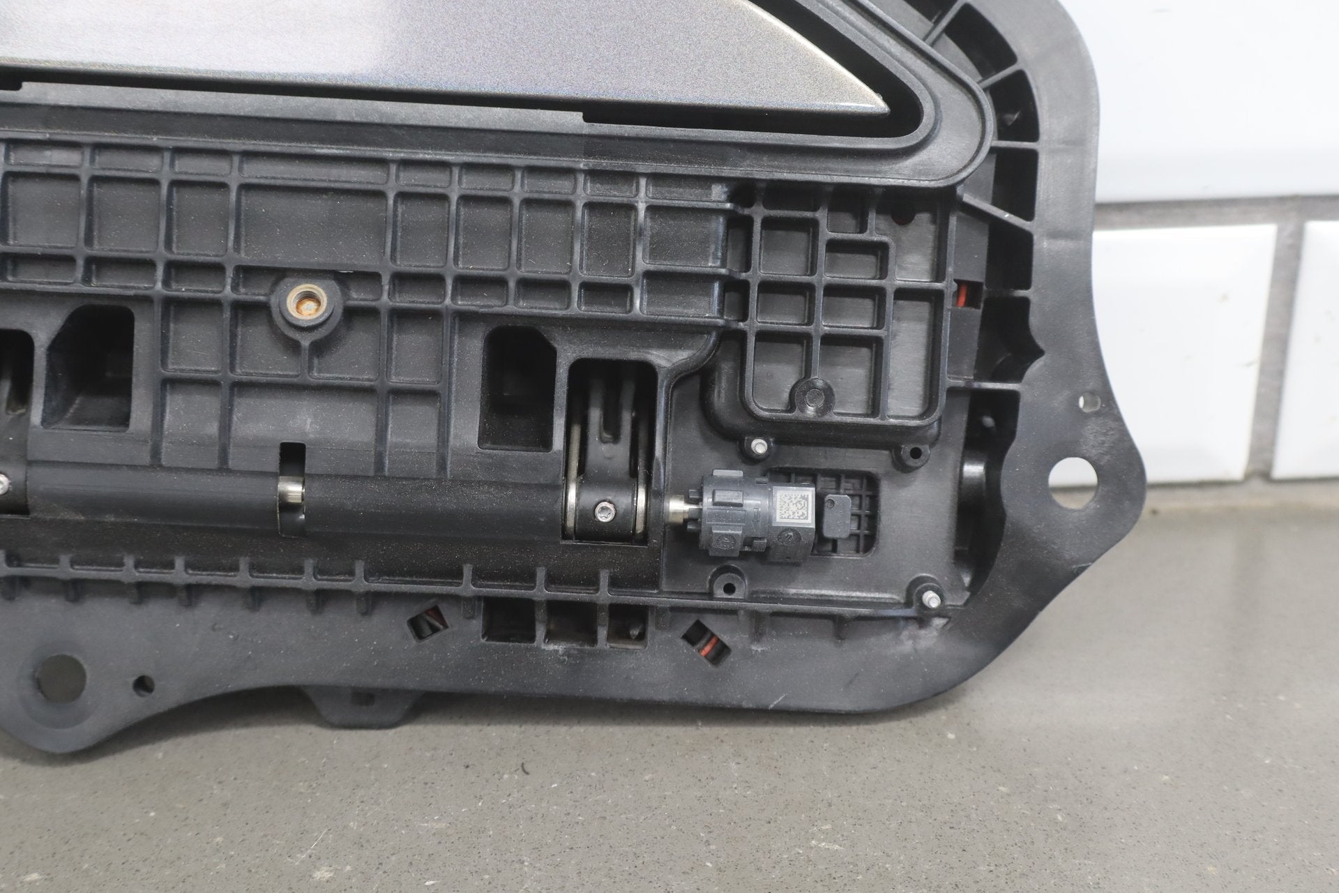 12-15 Tesla Model S Passenger Right Front Exterior Door Handle Assembly Tested