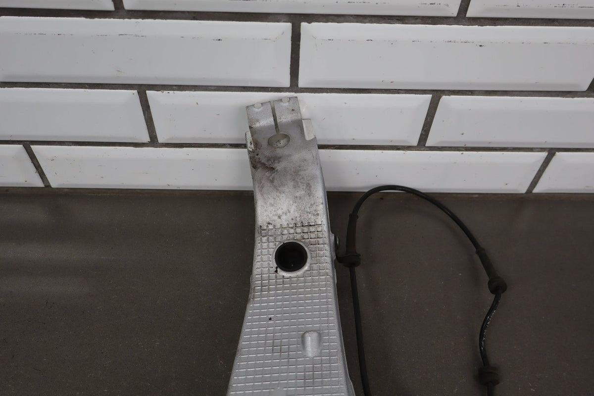 12-16 Tesla Model S RWD Passenger Right Front Spindle Knuckle OEM