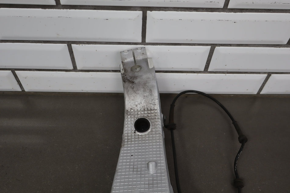 12-16 Tesla Model S RWD Passenger Right Front Spindle Knuckle OEM