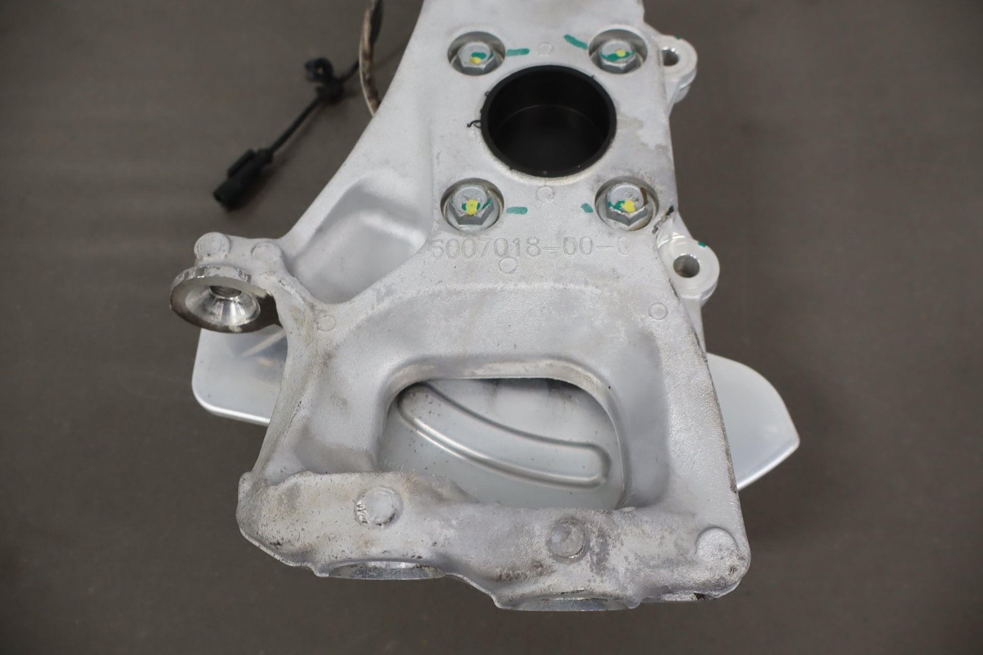 12-16 Tesla Model S RWD Passenger Right Front Spindle Knuckle OEM