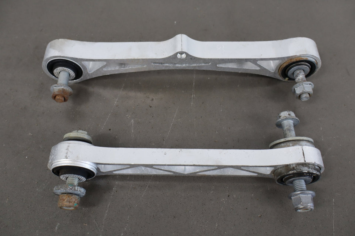 12-20 Telsa Model S Left Rear Suspension Knuckle Control Arms Spindle
