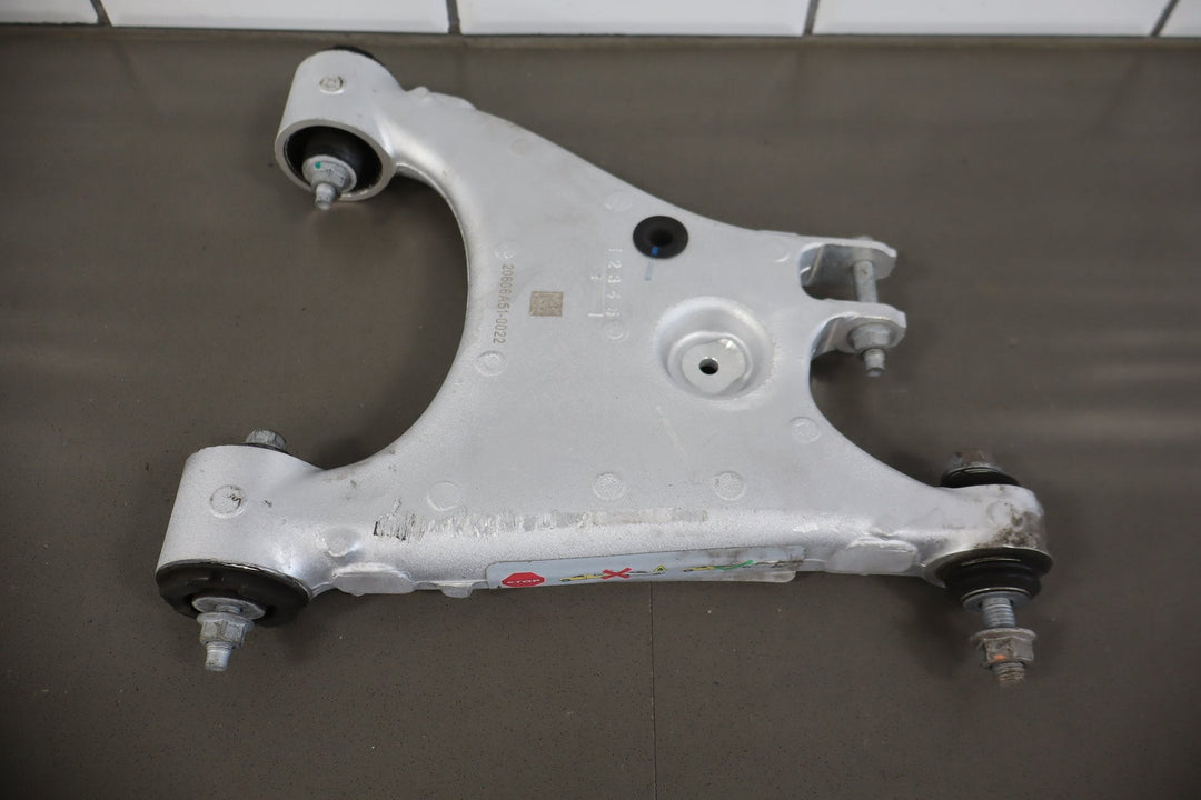 12 - 20 Telsa Model S Left Rear Suspension Knuckle Control Arms Spindle