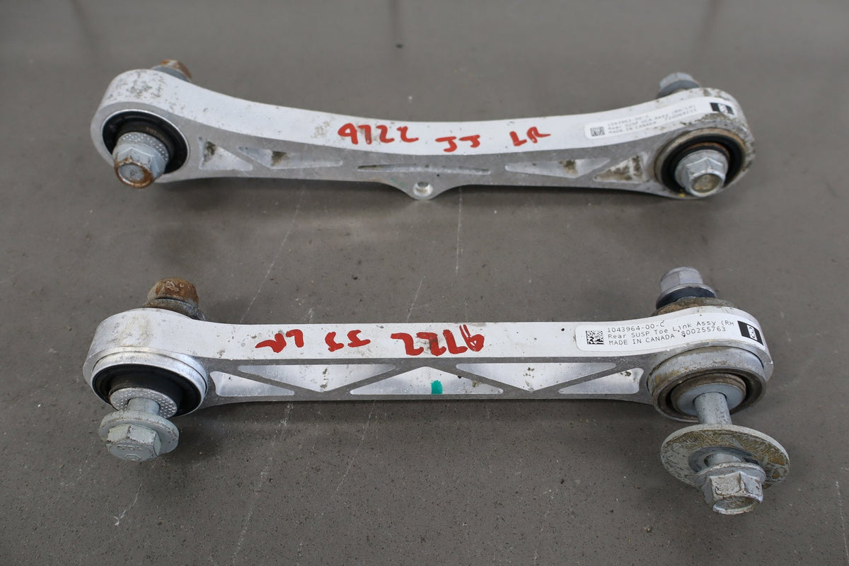 12-20 Telsa Model S Left Rear Suspension Knuckle Control Arms Spindle