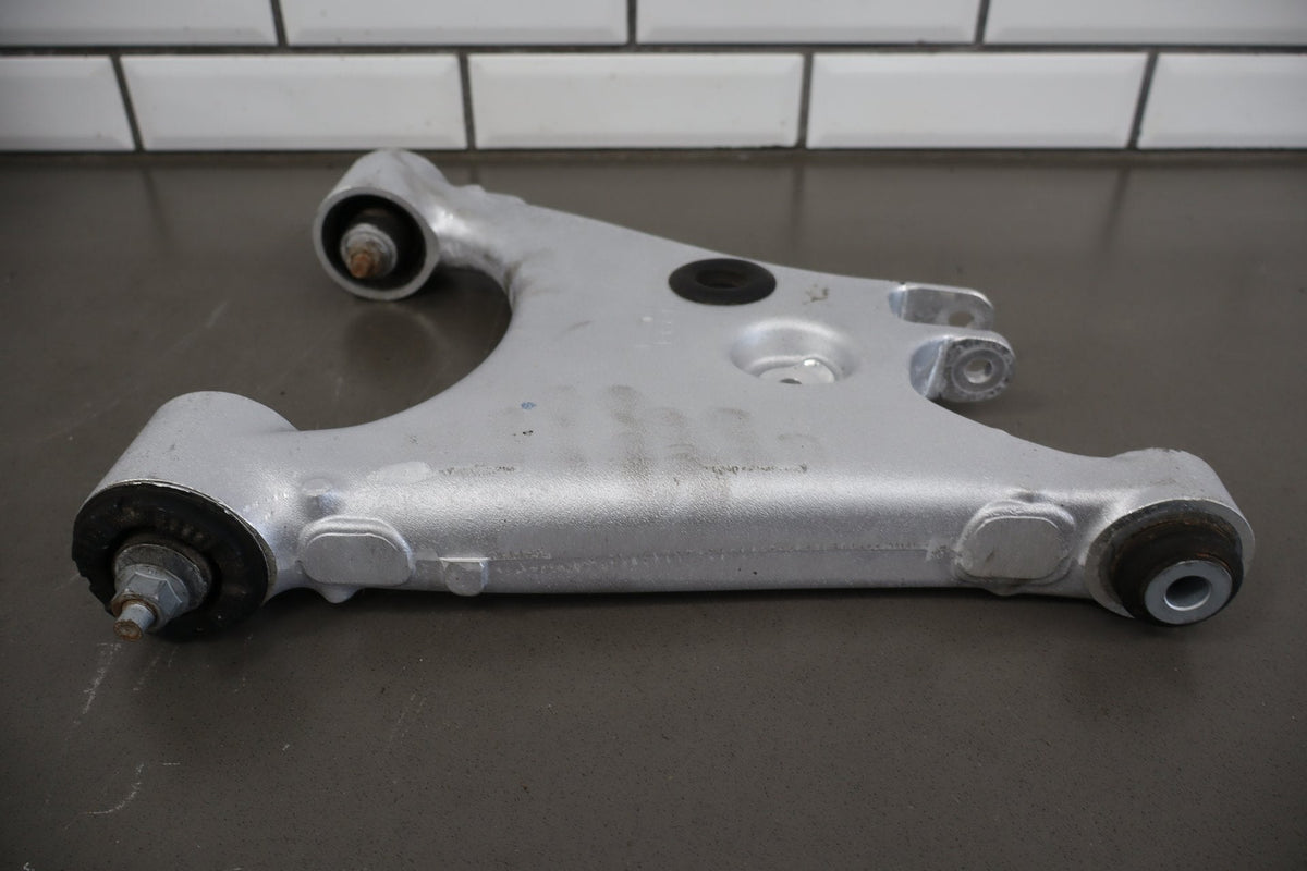 12-20 Telsa Model S Left Rear Suspension Knuckle Control Arms Spindle